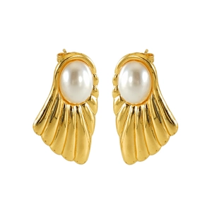 Vintage gold fan-shaped stud earrings with large white pearls in baroque style