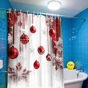 Tenda da doccia natalizia con palline rosse e fiocchi di neve per l'arredamento del bagno
