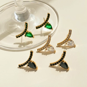 Boucles d'oreilles zircon goutte d'eau en vert, blanc et noir plaqué or chic