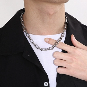 Men's silver-toned chunky paperclip chain necklace in minimalist square geometric style