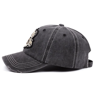 Casquette baseball en denim délavé gris anthracite avec broderie 84 et bord vieilli