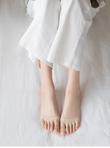 Detail von 10 Paar dünnen rutschfesten Zehensocken für High Heels in Hautfarbe
