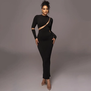 Robe longue noire côtelée à découpes avec des manches longues séparées assorties