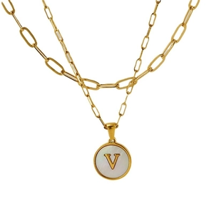 Collier double couche en acier doré avec pendentif en nacre blanche lettre V
