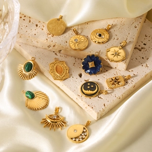 Stainless Steel Pendants Charms DIY Jewelry Accessories Moon Star Sun Eye Design Gold Plated Vintage For Necklace Making