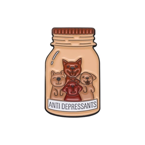 Süße Emaille-Anstecknadel mit Hunden in einer Flasche und Anti-Depressiva-Etikett
