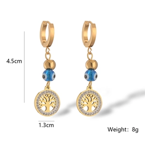Detail of tree of life earrings with blue evil eye and dimensions 4.5cm and 8g
