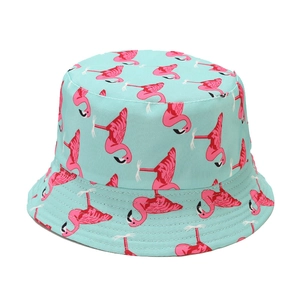 Bob réversible bleu clair avec imprimé flamant rose pour protection solaire d'été