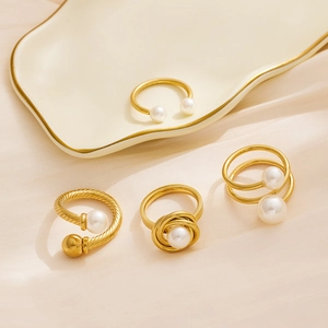 Élégant ensemble de bagues en perles dorées au design vintage minimaliste pour femme