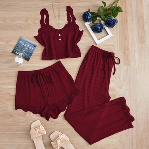 Set loungewear 3 pezzi bordeaux in maglia a coste con pizzo e coulisse con fiocco