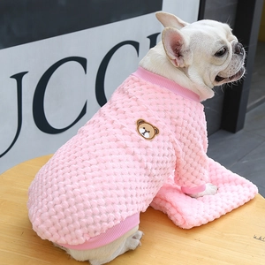 Maglione in pile rosa a scacchi per cani e gatti con toppa a forma di orsetto