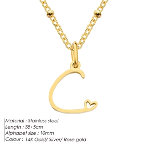 Détail du collier en acier inoxydable plaqué or 14K avec pendentif lettre C de 10mm