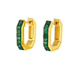 Vue détaillée de créoles plaquées or avec zircons baguette de couleur vert émeraude