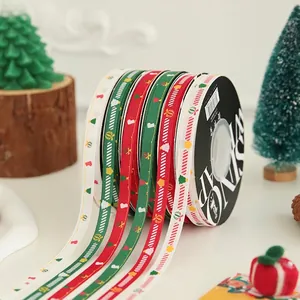 Rubans de Noël imprimés avec sapins et étoiles pour emballage cadeau et travaux manuels