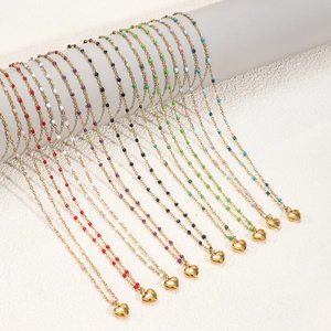 Collier Pendentif Coeur Acier Inoxydable Plaqué Or Avec Petites Perles Colorées Chaîne Clavicule Minimaliste Pour Femmes