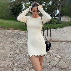 Vestito Mini In Maglia A Maniche Lunghe Vestibilità Aderente Girocollo Bordo A Volant Finiture A Contrasto Sexy Donna
