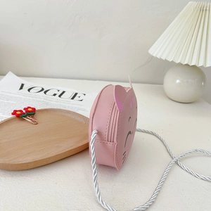 Cute pink cartoon cat crossbody bag for girls with PU leather and silver metal strap