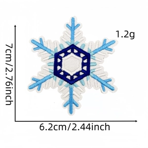 Detailed size view of the embroidered blue and white snowflake patch with 7cm height