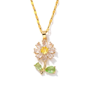 Collier tournesol étincelant avec pétales en zircon jaune et blanc sur chaîne dorée