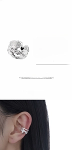 Detail of S925 silver irregular lava ear cuff with black gemstone and 13.6mm inner diameter
