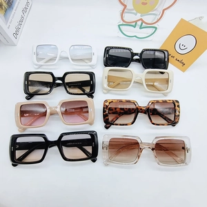 Rectangle Sunglasses Retro Thick PC Frame Resin Lens UV400 Protection Hip Hop Street Style Fashion Eyewear Men Women