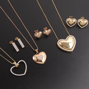 18k gold plated jewelry set featuring heart zircon necklace and sparkling earrings