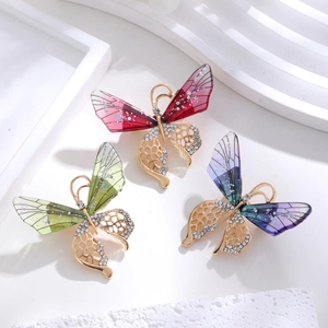 Elegante Vlinder Broche Voor Dames Luxe Zinklegering Strass Gradiënt Vleugel Pak Speld Sieraden Accessoire