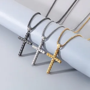 Collier Pendentif Croix Acier Inoxydable Gothique Industriel Texture Brique Chaîne Boîte Bijoux Mode
