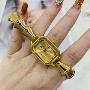 Orologio da donna al quarzo dorato con quadrante rettangolare unico e cinturino in metallo