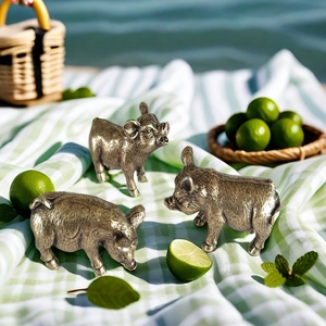 Retro Miniature Pig Figurines Antique Brass Alloy Metal Animal Statues For Desk Decor Tea Pet Micro Landscape Ornaments