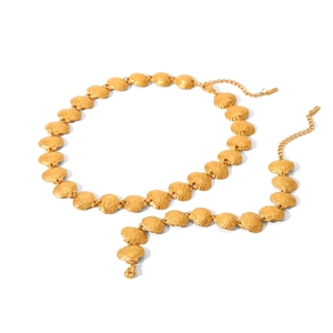Golden stainless steel shell necklace and bracelet set for beach vacation fashion