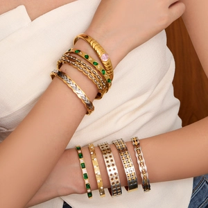 18K Gold Plated Stainless Steel Bangle For Women Luxury Zirconia Inlaid Heart Star Geometric Bracelet Ins Style Fashion Jewelry