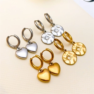 Boucles d'Oreilles Créoles Géométriques en Acier Inoxydable Boucles d'Oreilles Pendantes Minimalistes Cœur Étoile pour Femme Bijoux Métal Or Argent