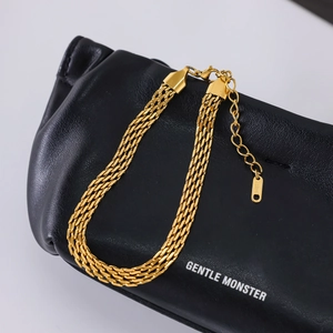 Wasserdichte mehrlagige goldene Edelstahl-Fußkette mit Karabinerverschluss auf Beutel
