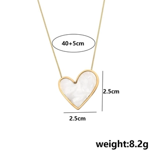 Gold plated titanium steel heart necklace with marble texture and dimensions 2.5x2.5cm