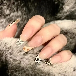 Faux Ongles Press On Forme Cercueil Longue Imprimé Vache Zèbre Léopard Style Français Design Cœur Manucure Douce Élégante Pour Femmes