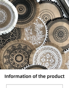 Dettaglio di tovagliette intrecciate bohémien con stampe mandala e nappe di frangia