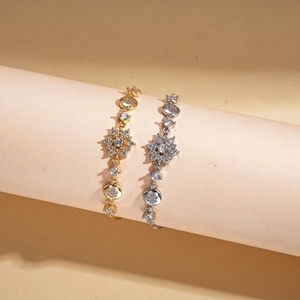 Elegant adjustable snowflake flower bracelets with sparkling zircons in gold and silver