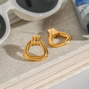 Polished 18k gold stainless steel geometric triangle earrings with ribbed texture