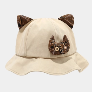 Cappello baby beige modello pescatore con orecchie di gatto 3D e motivi floreali
