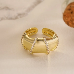 Adjustable wide gold-plated ring featuring three rows of sparkling pink zircon stones