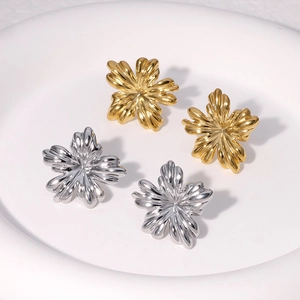 Flower Stud Earrings Stainless Steel 18K Gold Plated Minimalist Sweet Petal Design Jewelry Gift For Women Girls