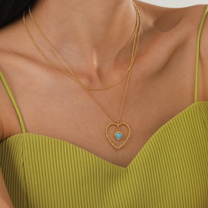 Collier double rang en acier inoxydable avec cœur bleu turquoise et perles dorées