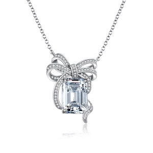 Elegant S925 sterling silver necklace with a 10-carat bow-shaped emerald cut pendant