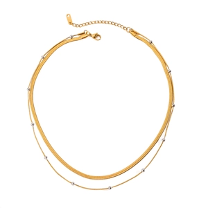 Collana a due strati in acciaio inossidabile con catena a serpente e perle bicolore