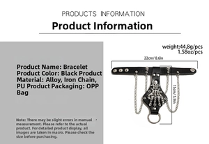 Vue détaillée du bracelet main de squelette punk avec cuir PU et chaînes en fer