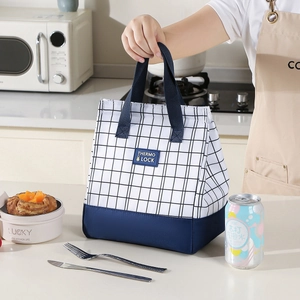 Minimalist checkered insulated lunch bag with durable handles for meal prep and picnics