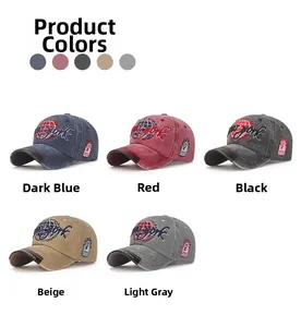 Vue détaillée de cinq casquettes en coton délavé avec broderies New York et Liberty