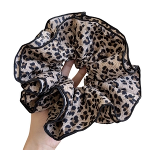 Elastico per capelli grande vintage leopardato in tessuto pregiato per acconciature