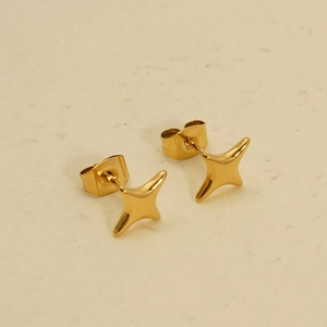 Minimalist 18k gold plated stainless steel star stud earrings with butterfly backs